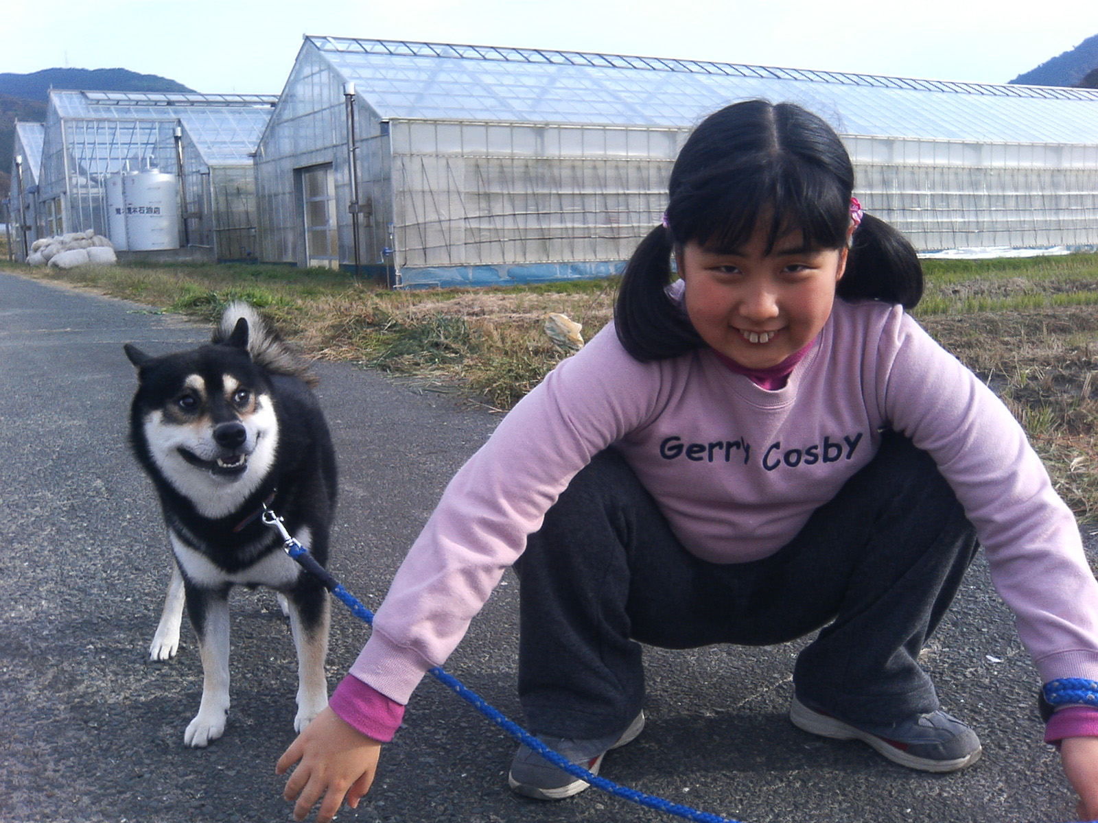 花島愛弥さんと元愛犬・花丸